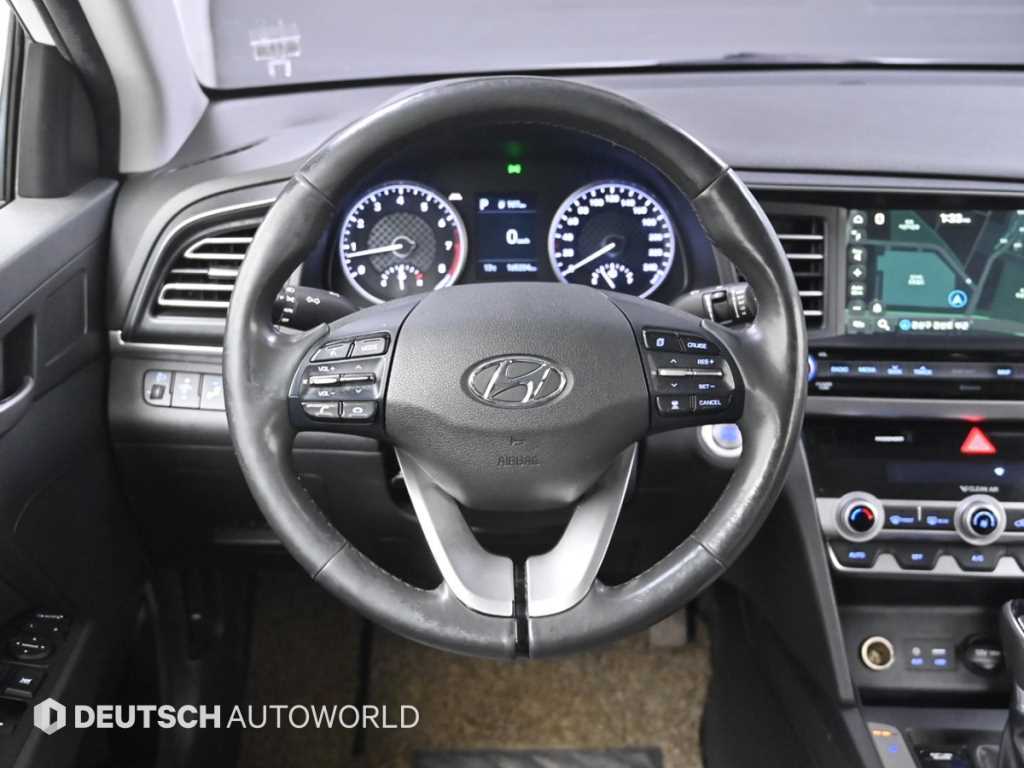 HYUNDAI Avante 2019 Blanco - Importación desde Corea - HF Imports Iquique - Foto 13