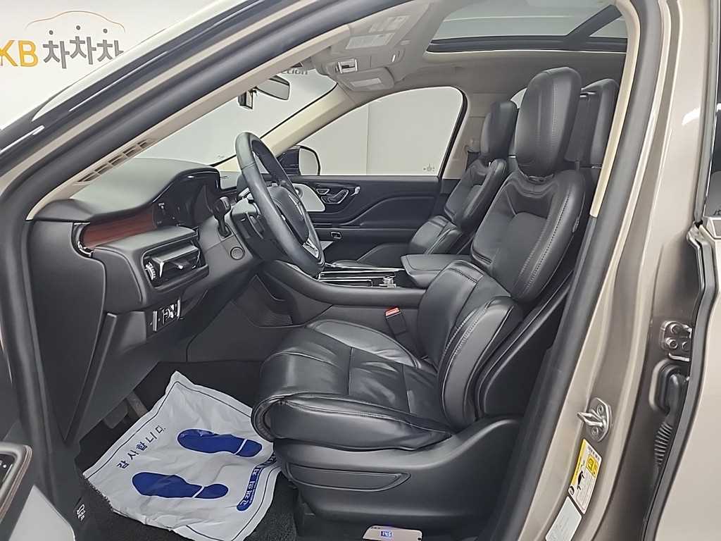 Lincoln Aviator - Vista 11