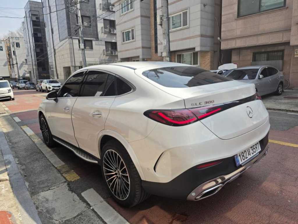 Mercedes Benz GLC Class - Vista 2