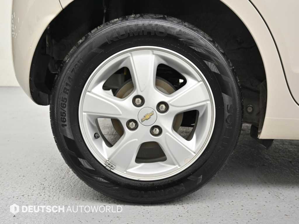 Chevrolet Spark - Vista 5