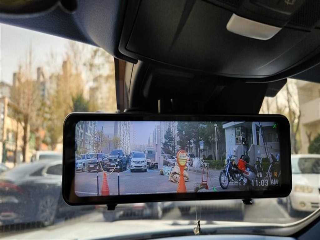 Mercedes Benz SLC Class - Vista 12