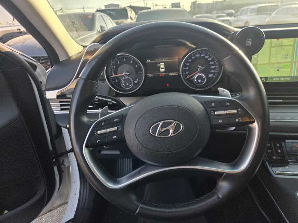 HYUNDAI Grandeur - Vista 8