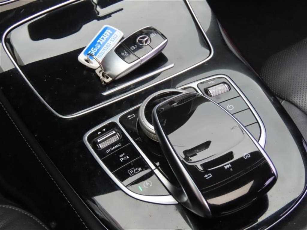 Mercedes Benz E class - Vista 7