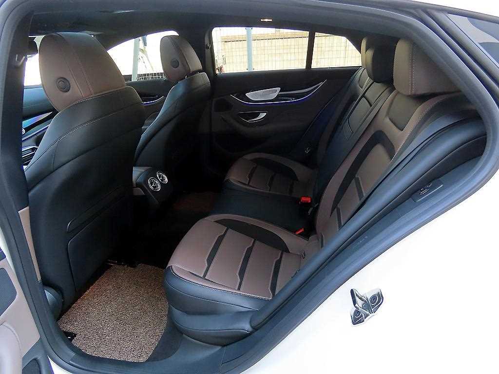 Mercedes Benz AMG GT - Vista 6