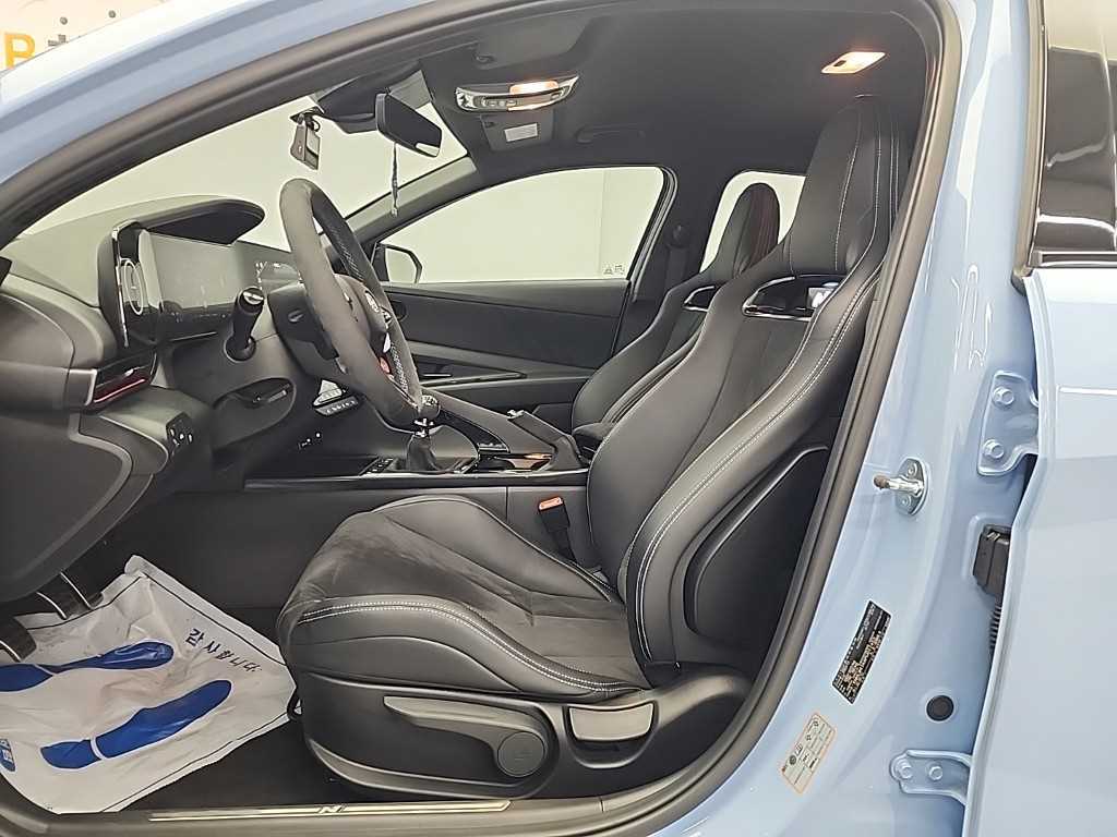 HYUNDAI Avante - Vista 11