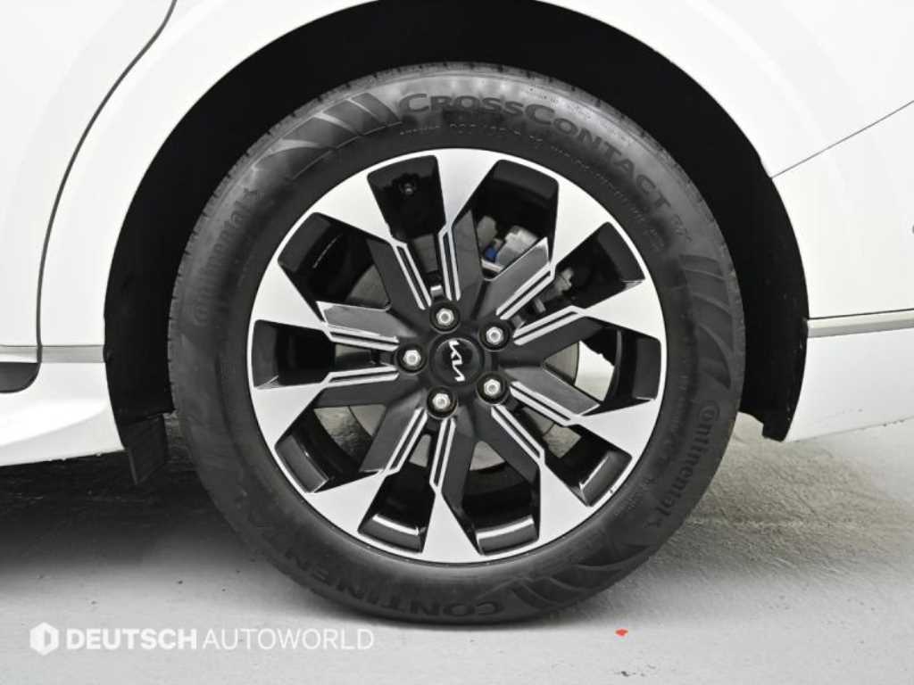 KIA Carnival - Vista 5