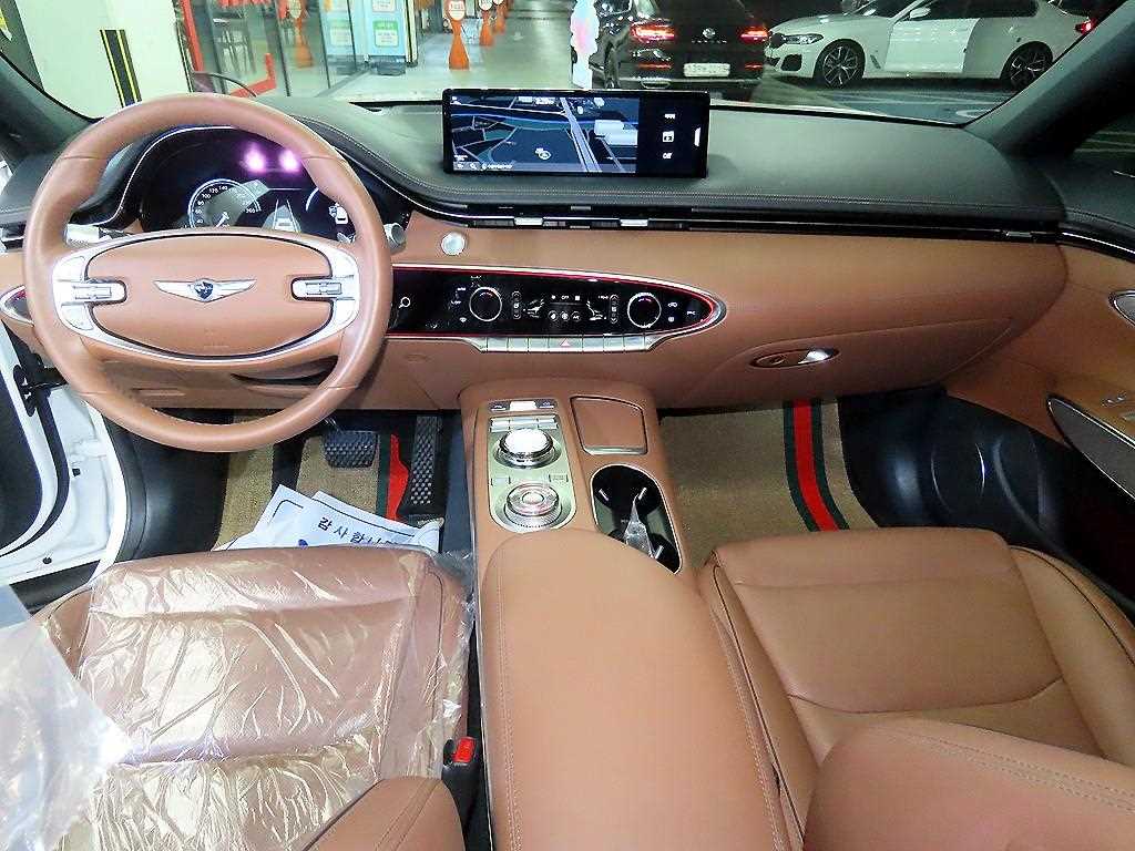 Genesis GV70 - Vista 10