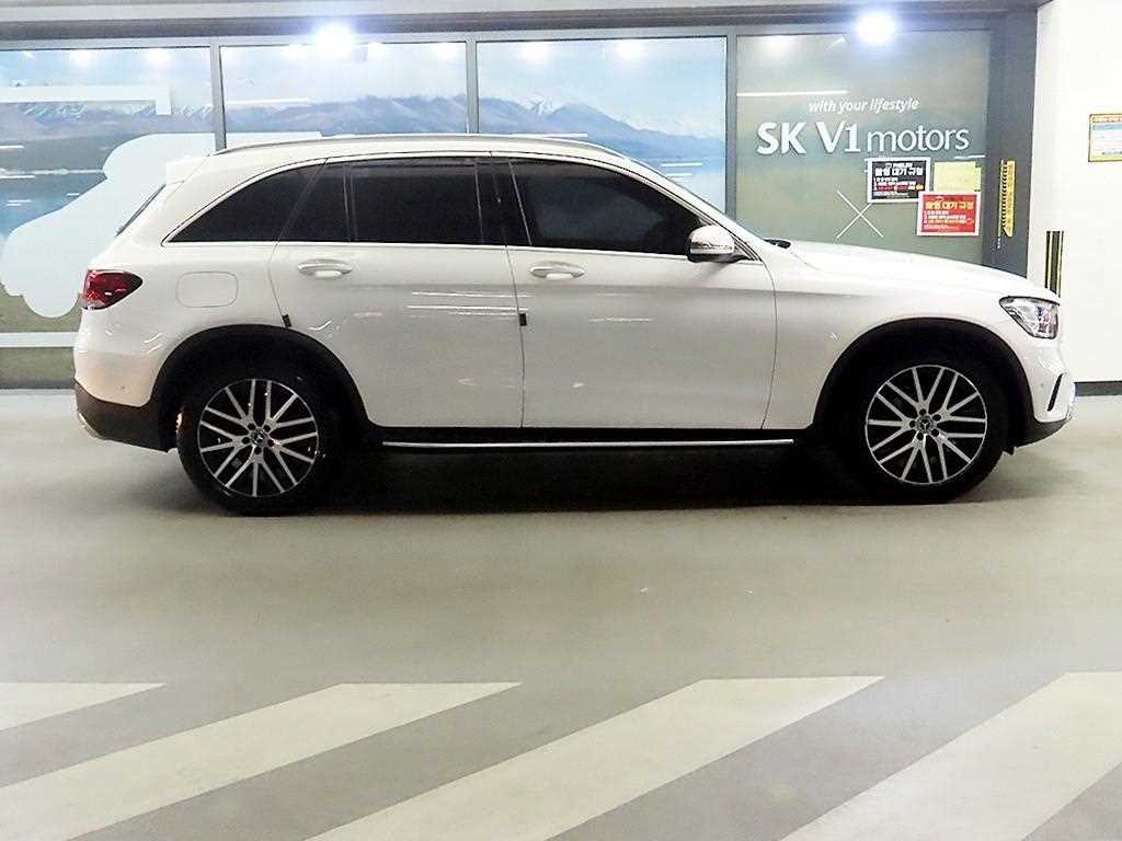 Mercedes Benz GLC Class - Vista 3