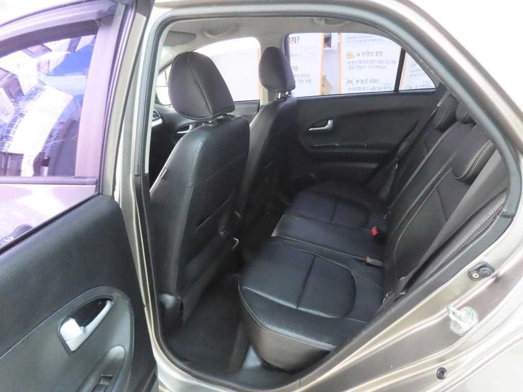 KIA Morning - Vista 6