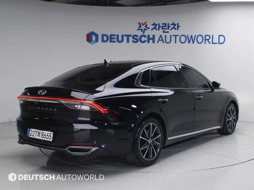 HYUNDAI Grandeur - Vista 2