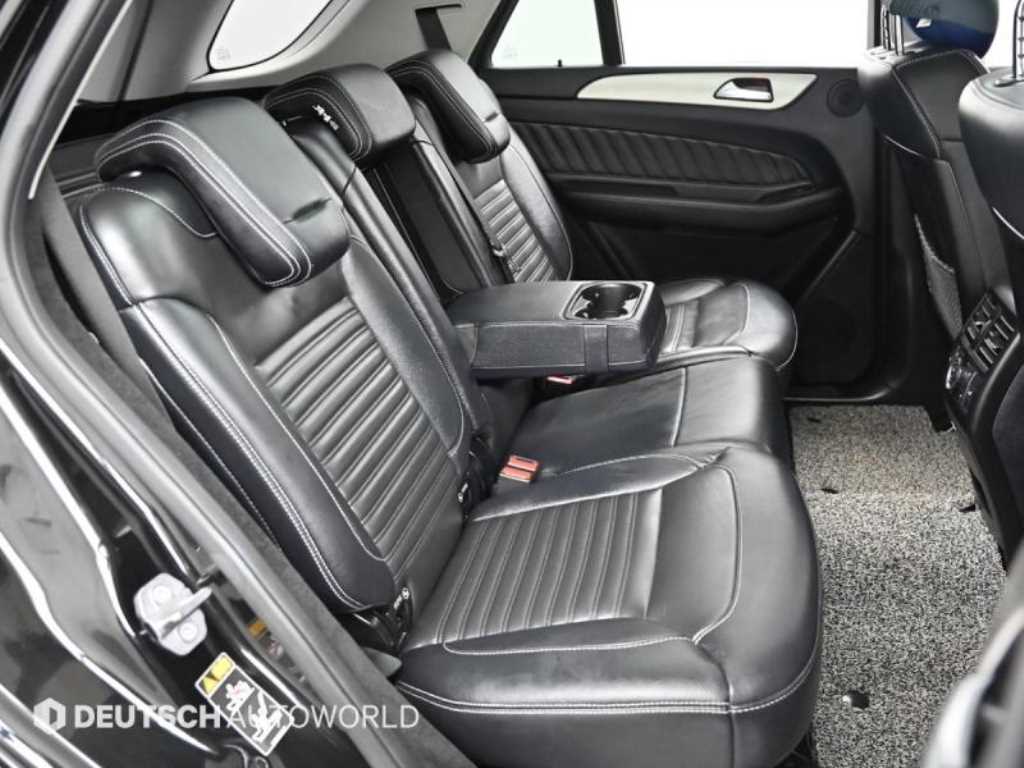 Mercedes Benz GLE Class - Vista 12