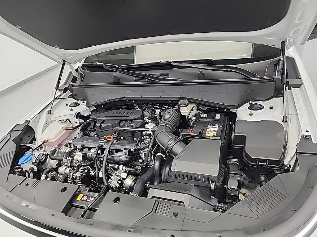 HYUNDAI Kona - Vista 5