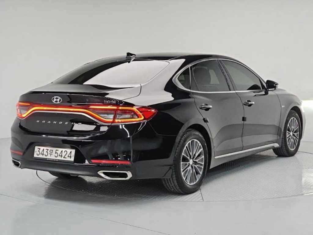 HYUNDAI Grandeur - Vista 4