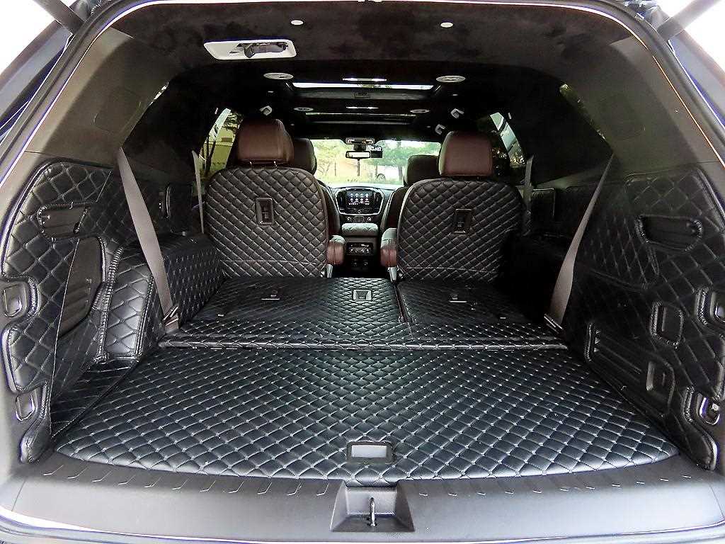 Chevrolet Travers 2021 Negro - Importación desde Corea - HF Imports Iquique - Foto 17