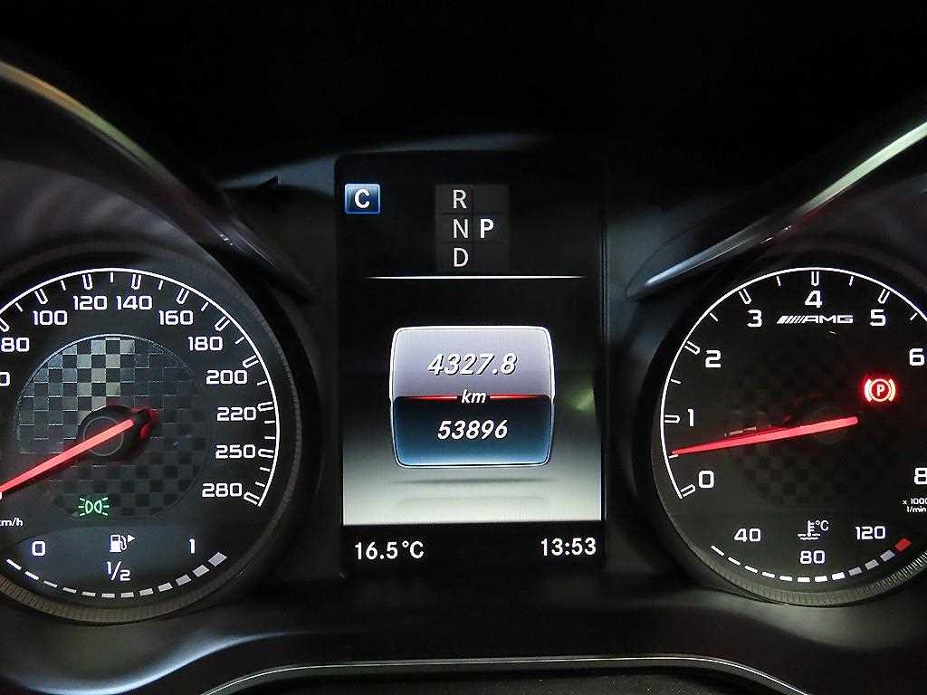 Mercedes Benz C Class - Vista 9