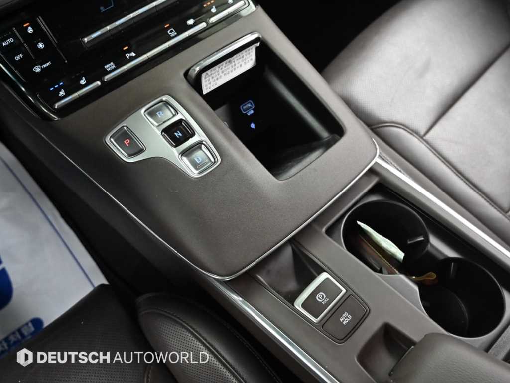 HYUNDAI Grandeur - Vista 9