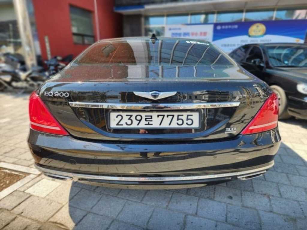 Genesis EQ900 - Vista 4