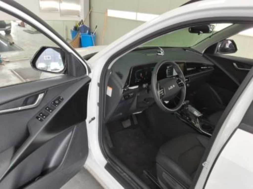 KIA Niro - Vista 8