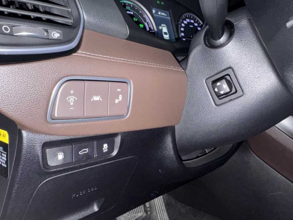 HYUNDAI Grandeur - Vista 12