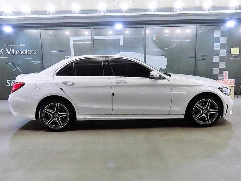Mercedes Benz C Class - Vista 3