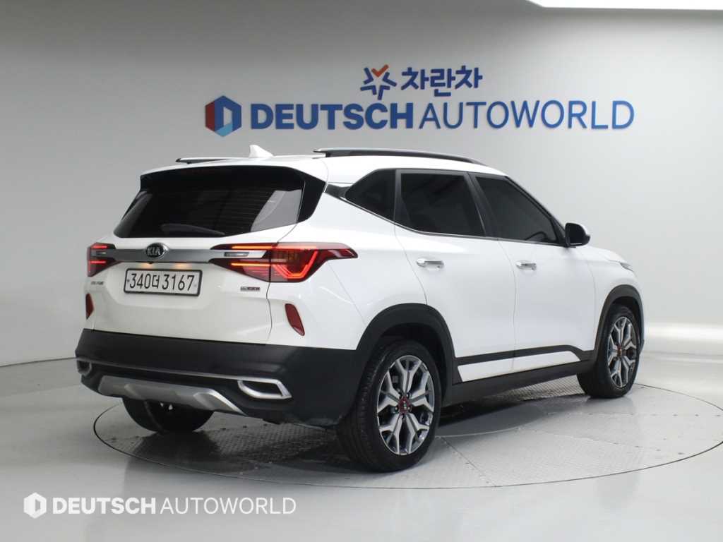 KIA Seltos - Vista 4