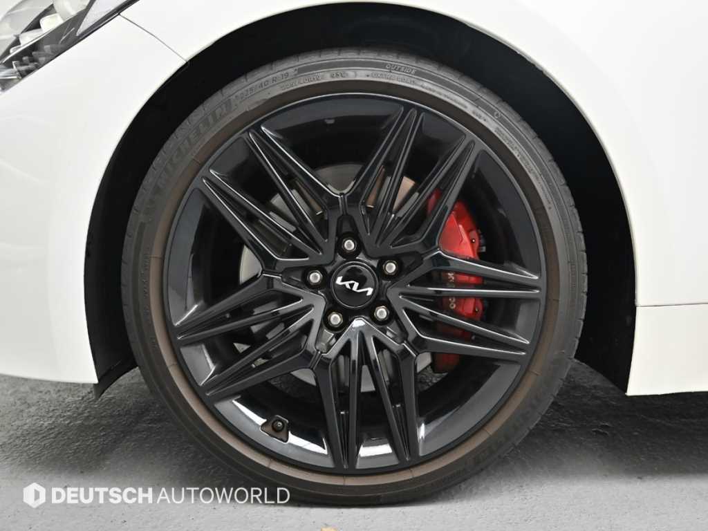 KIA Stinger - Vista 5