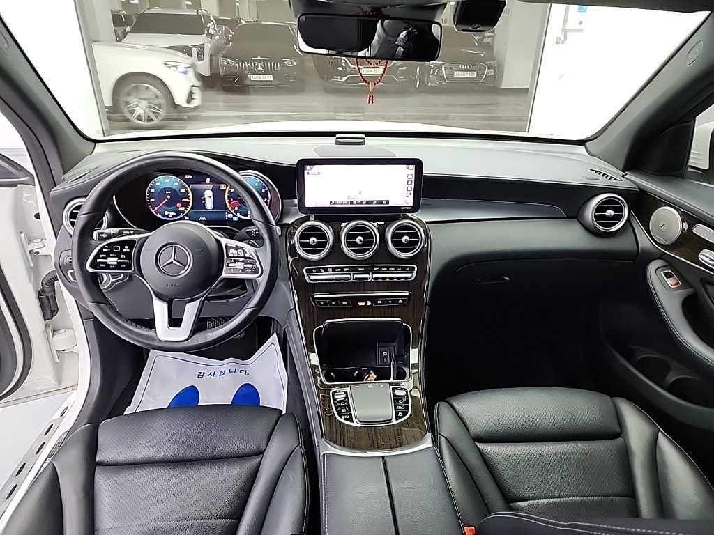 Mercedes Benz GLC Class - Vista 7