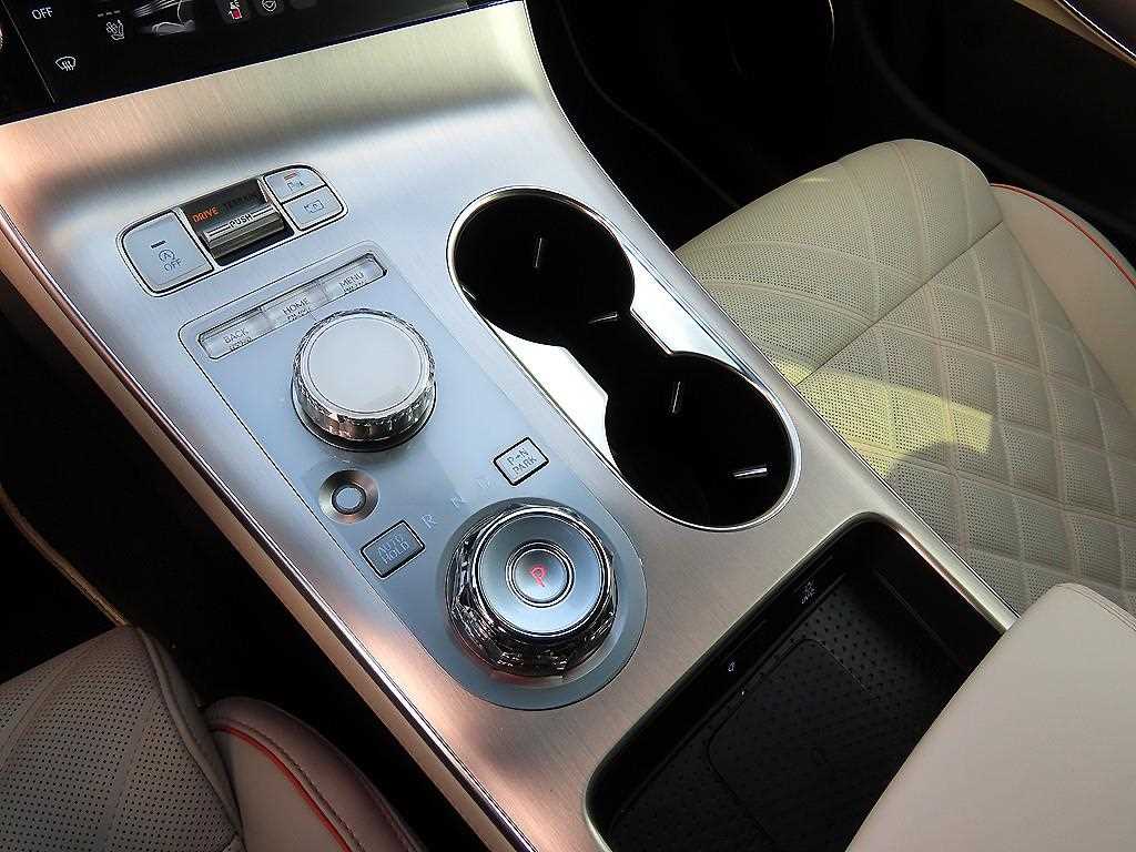 Genesis GV70 - Vista 11