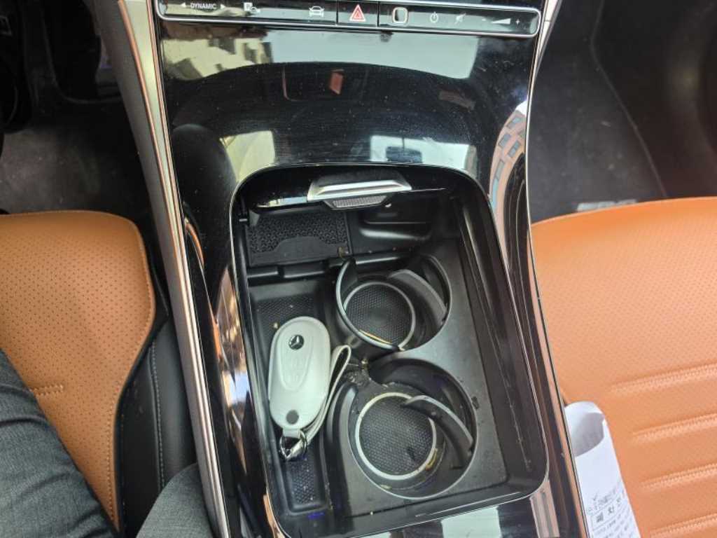 Mercedes Benz GLC Class - Vista 7