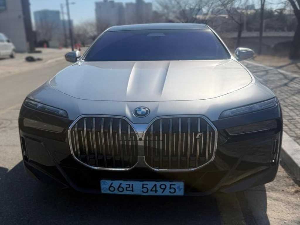 BMW i7 2024 Negro - Importación desde Corea - HF Imports Iquique - Foto 1