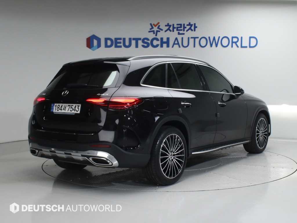 Mercedes Benz GLC Class - Vista 2