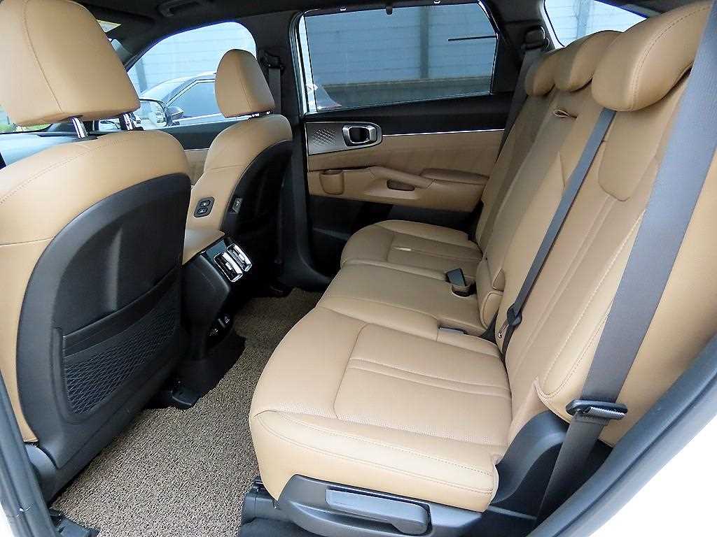 KIA Sorento - Vista 6