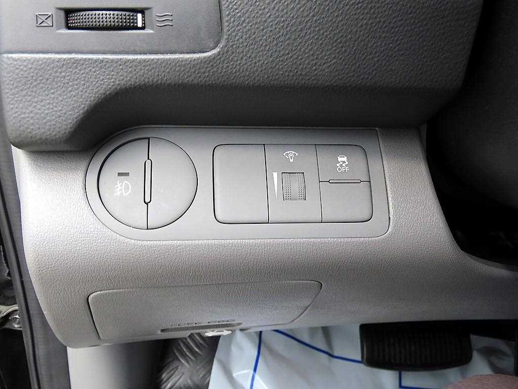 HYUNDAI Starex - Vista 12