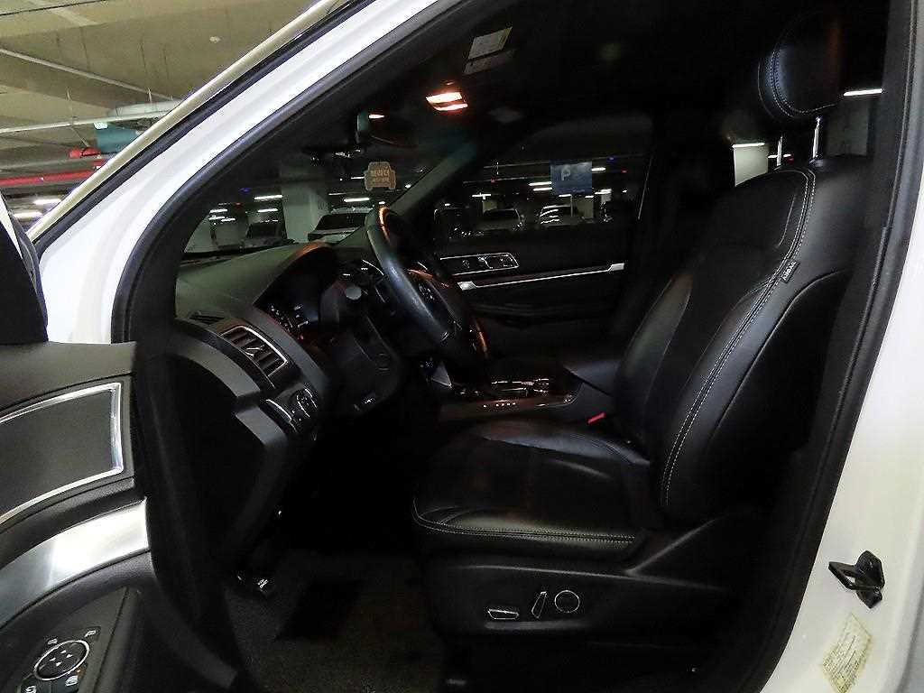 Ford Explorer - Vista 6