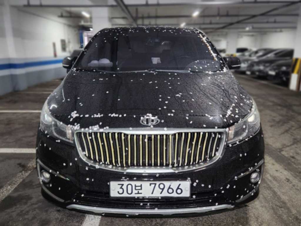 KIA Carnival 2015 Negro - Importación desde Corea - HF Imports Iquique - Foto 1