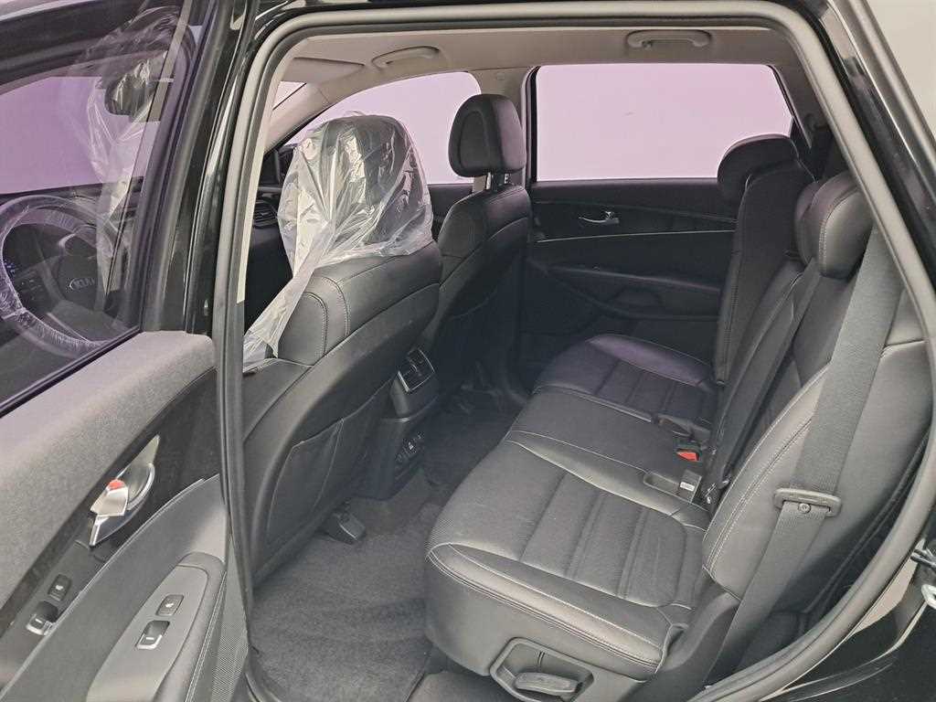KIA Sorento - Vista 12