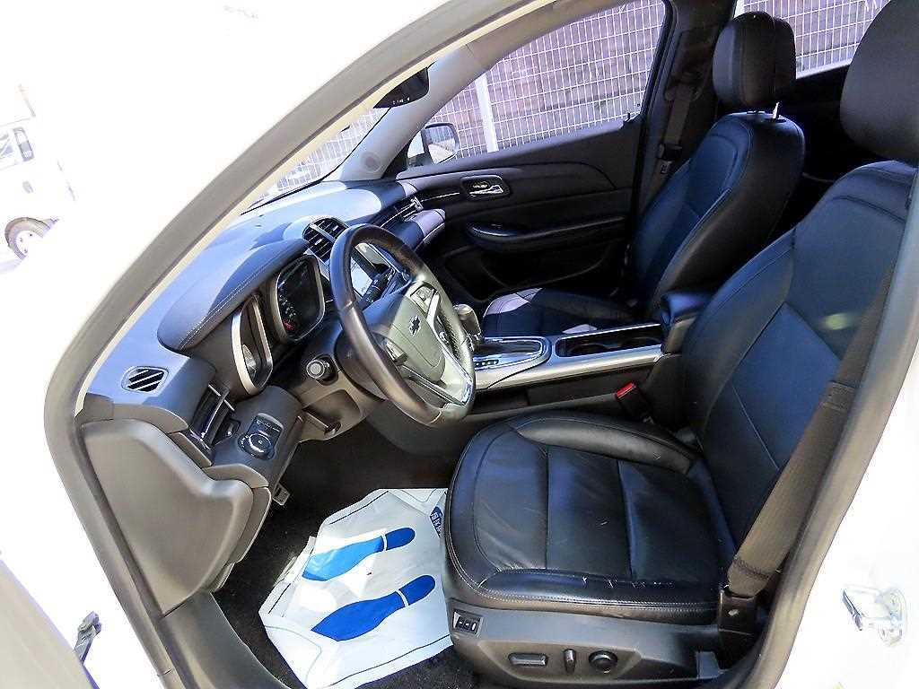 Chevrolet Malibu - Vista 5