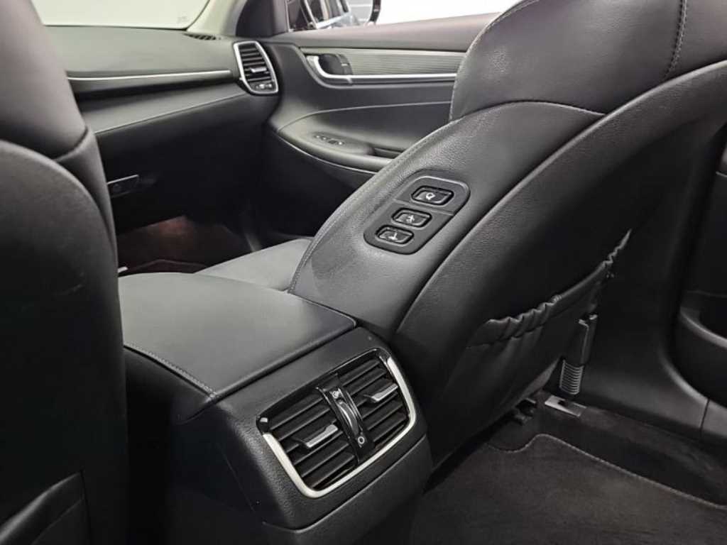 HYUNDAI Grandeur 2019 Negro - Importación desde Corea - HF Imports Iquique - Foto 17