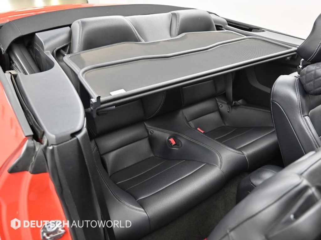 Ford Mustang - Vista 12