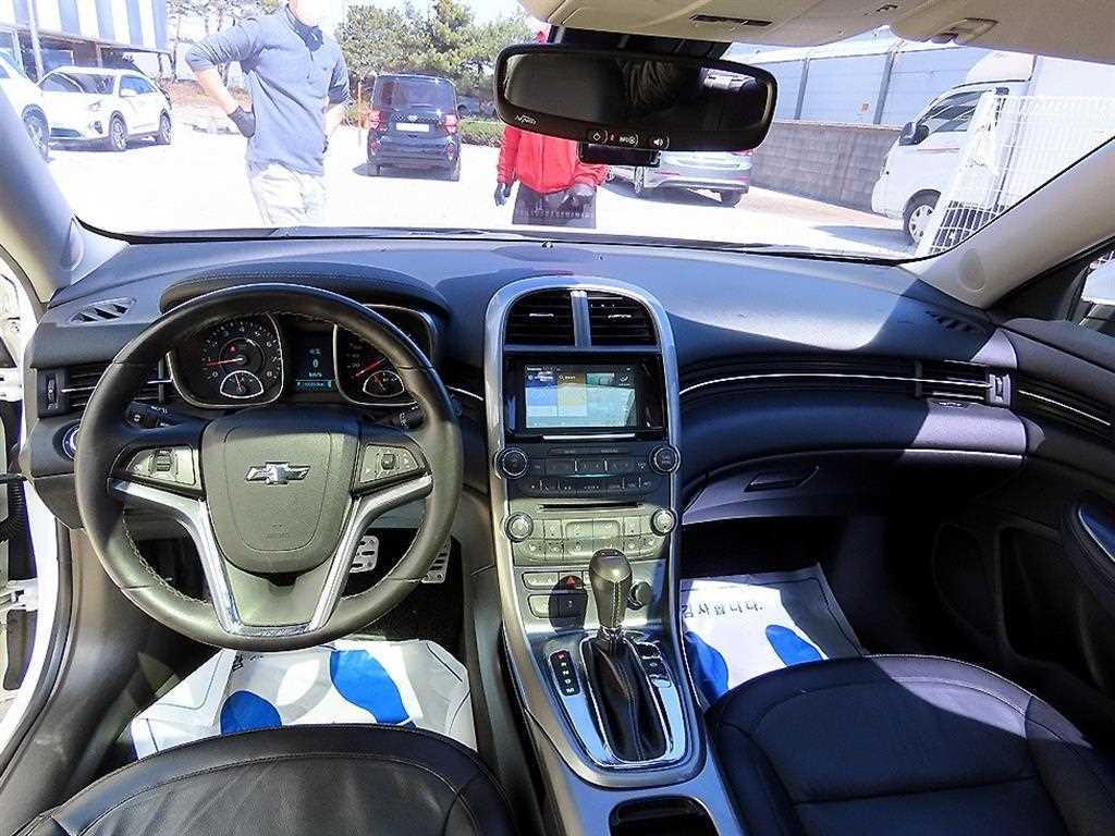 Chevrolet Malibu - Vista 7