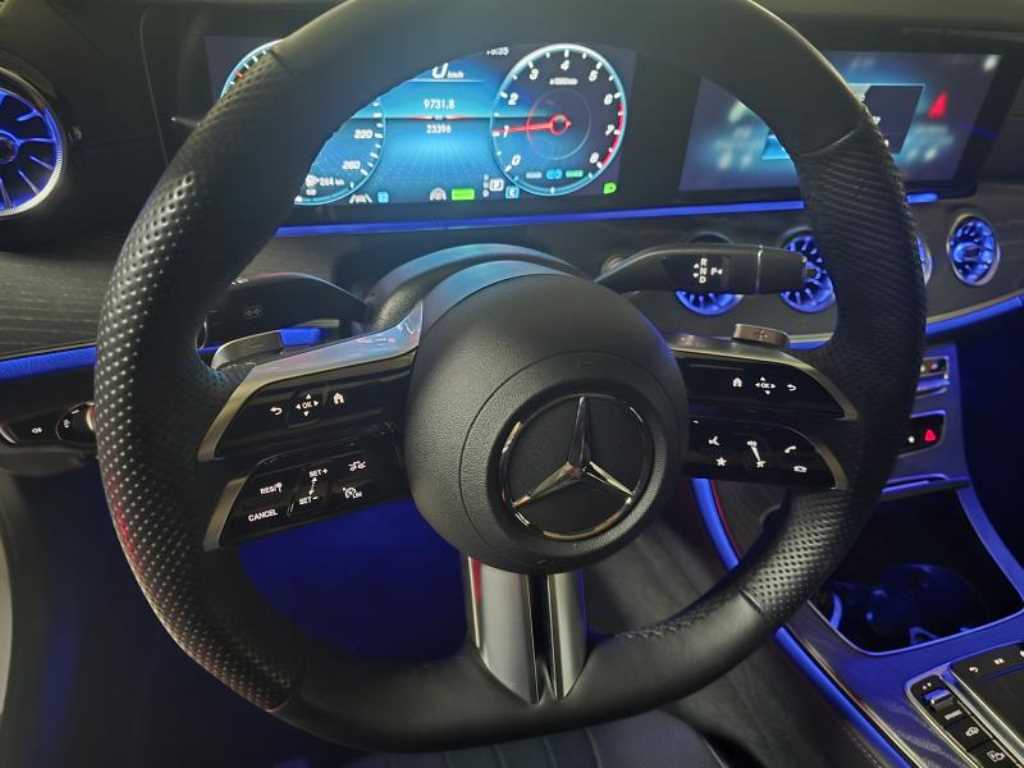 Mercedes Benz CLS Class - Vista 8