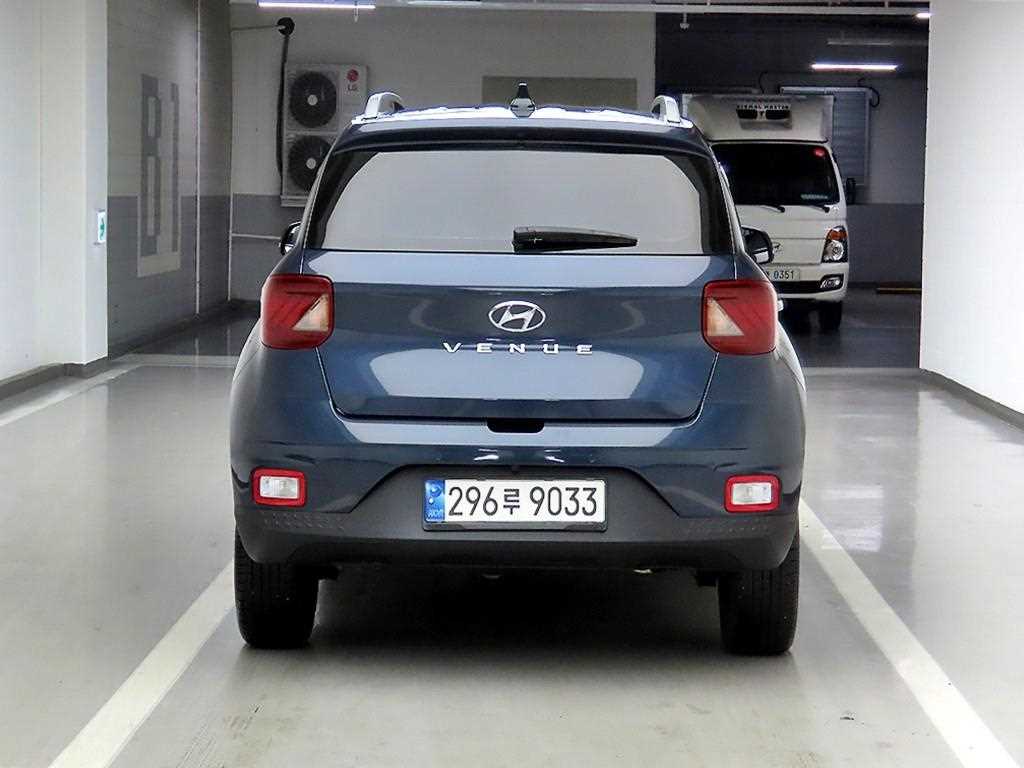 HYUNDAI Venue - Vista 3