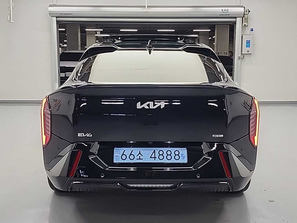 KIA EV4 - Vista 3