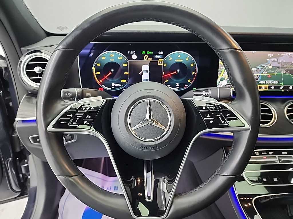 Mercedes Benz E class - Vista 9