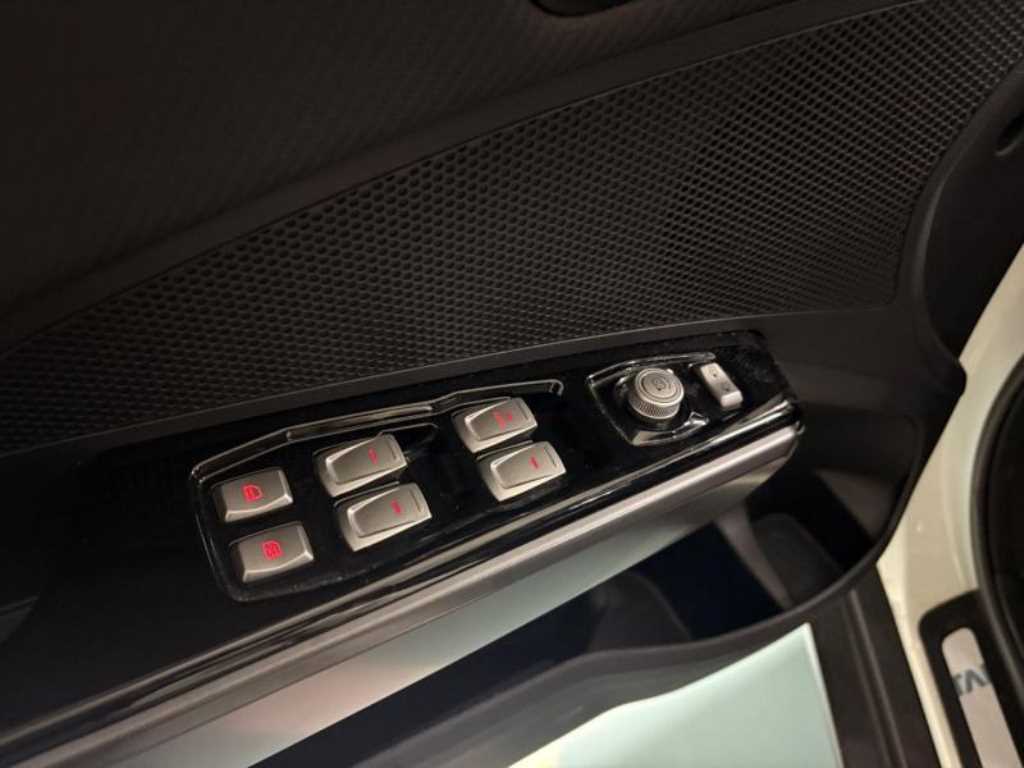 Ssangyong Tivoli - Vista 11