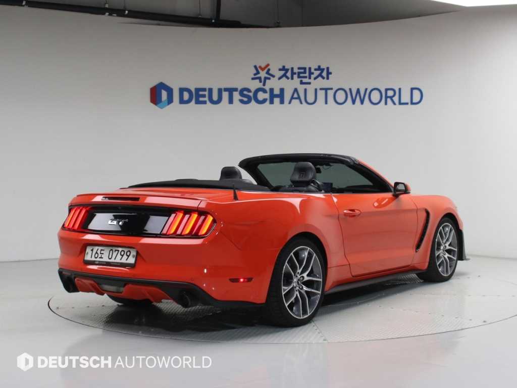 Ford Mustang - Vista 4