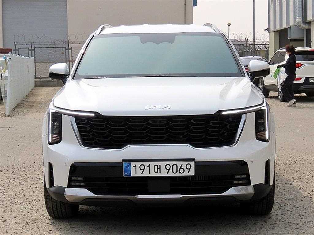 KIA Sorento 2024 Blanco - Importación desde Corea - HF Imports Iquique - Foto 1