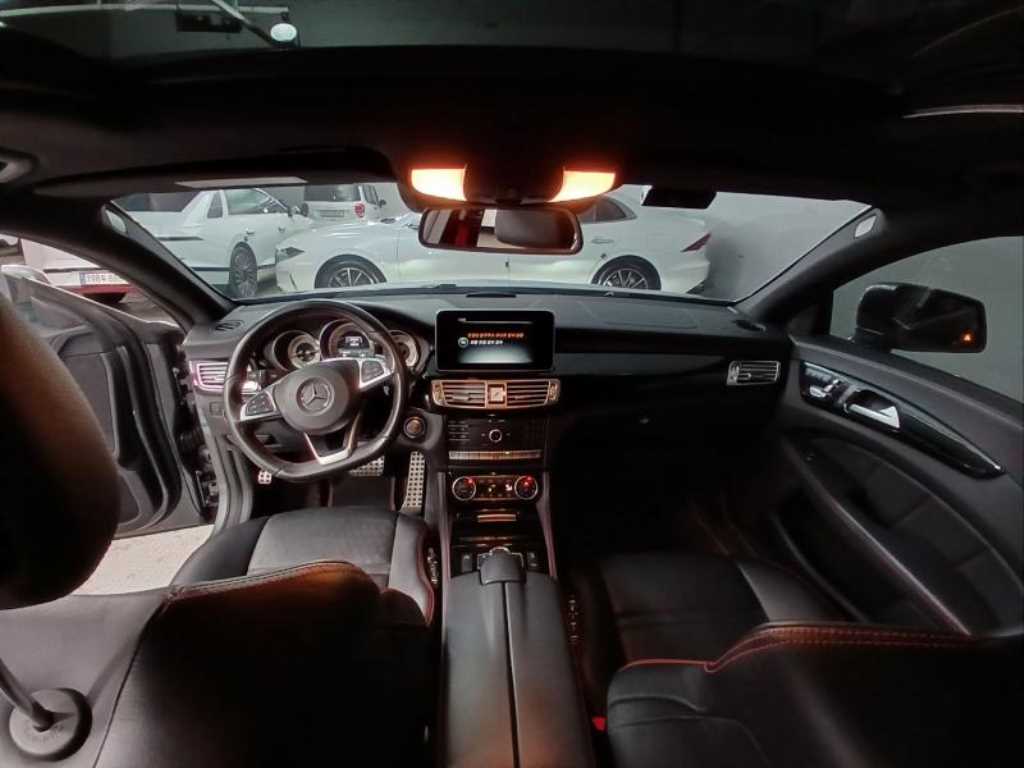 Mercedes Benz CLS Class - Vista 6