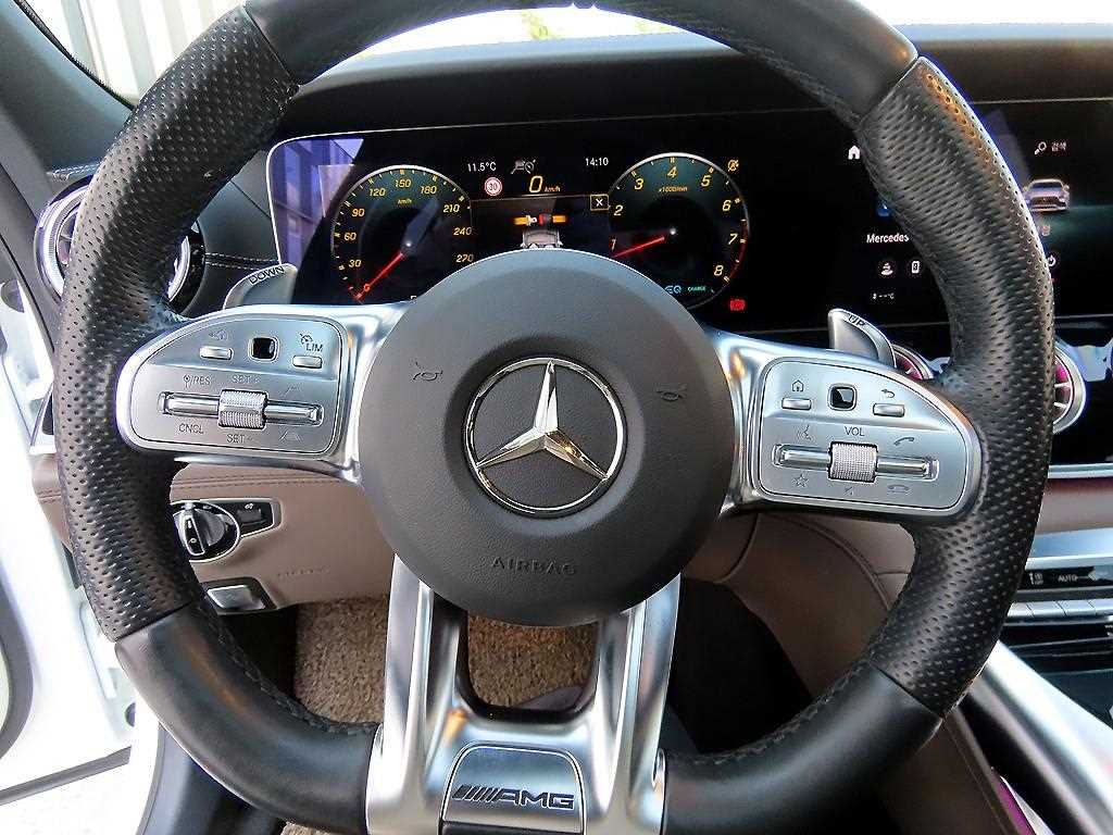 Mercedes Benz AMG GT - Vista 8