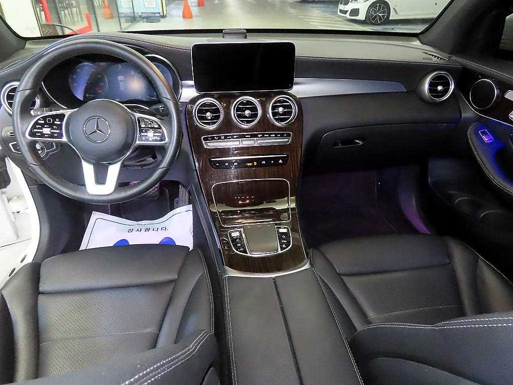 Mercedes Benz GLC Class - Vista 10